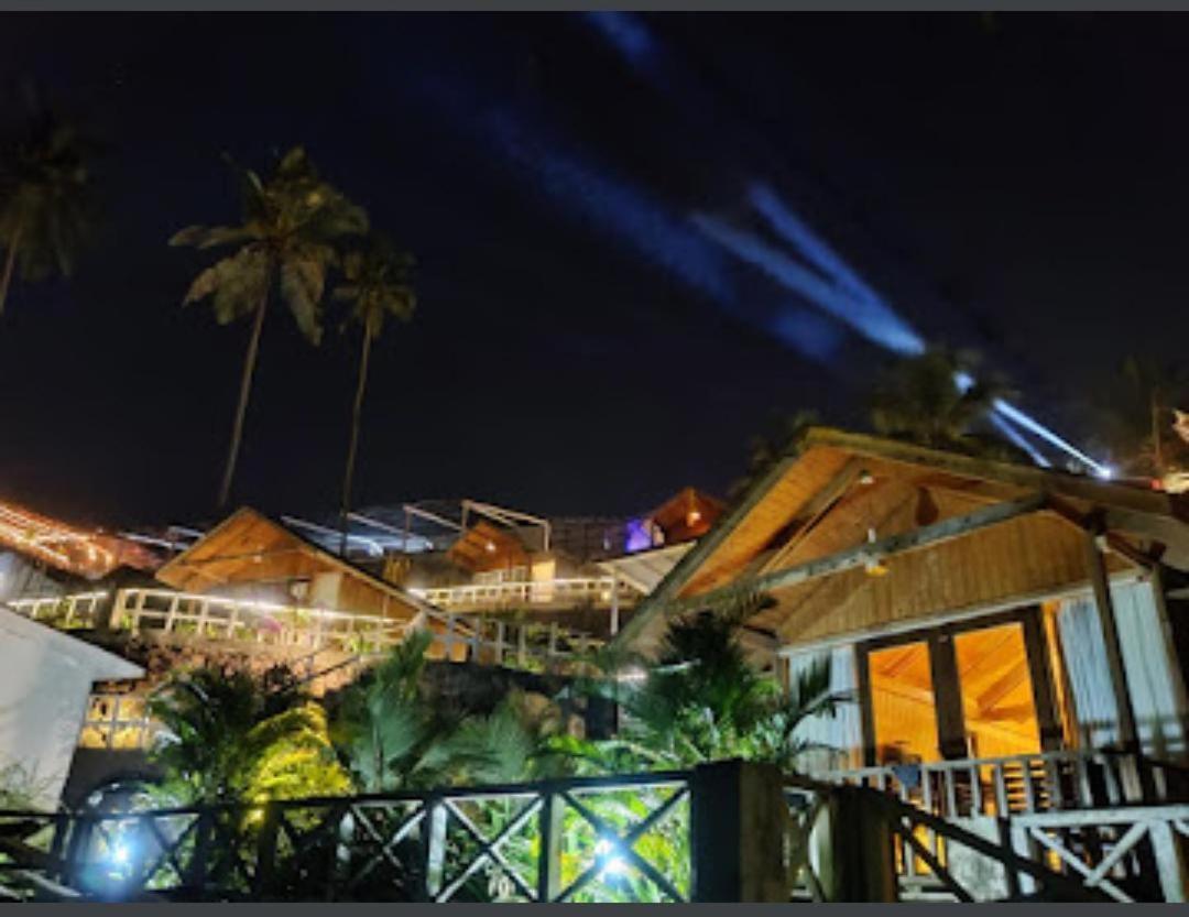 Flamingo Beach Resort Гоа Екстер'єр фото